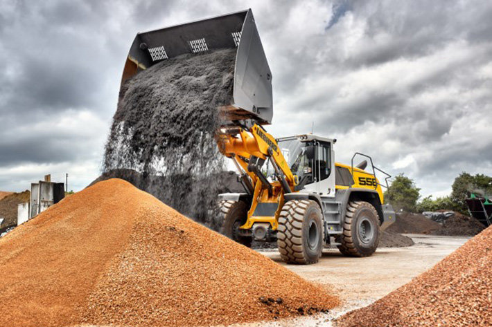 Liebherr earthmoving and material handling machines at Svenska Maskinmässan 2022 